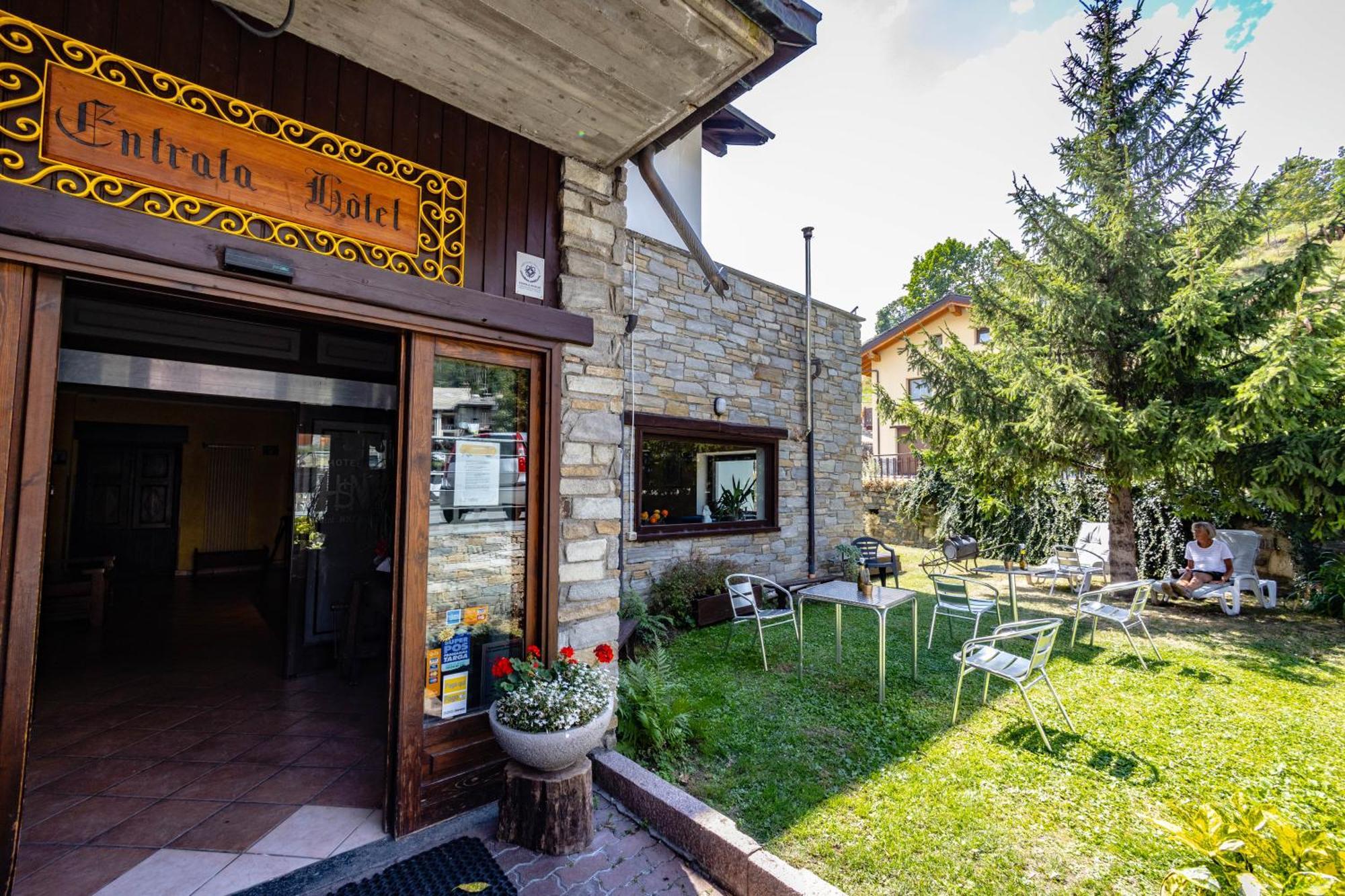 Hotel, Bar & Bistrot Saint Nicolas Gran Paradiso ภายนอก รูปภาพ