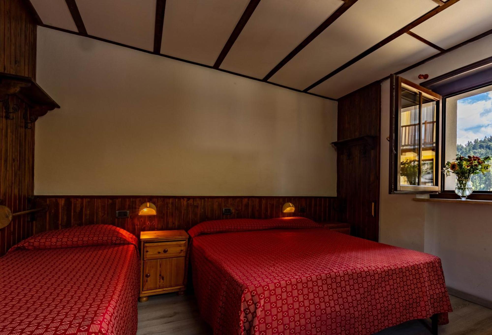 Hotel, Bar & Bistrot Saint Nicolas Gran Paradiso ภายนอก รูปภาพ