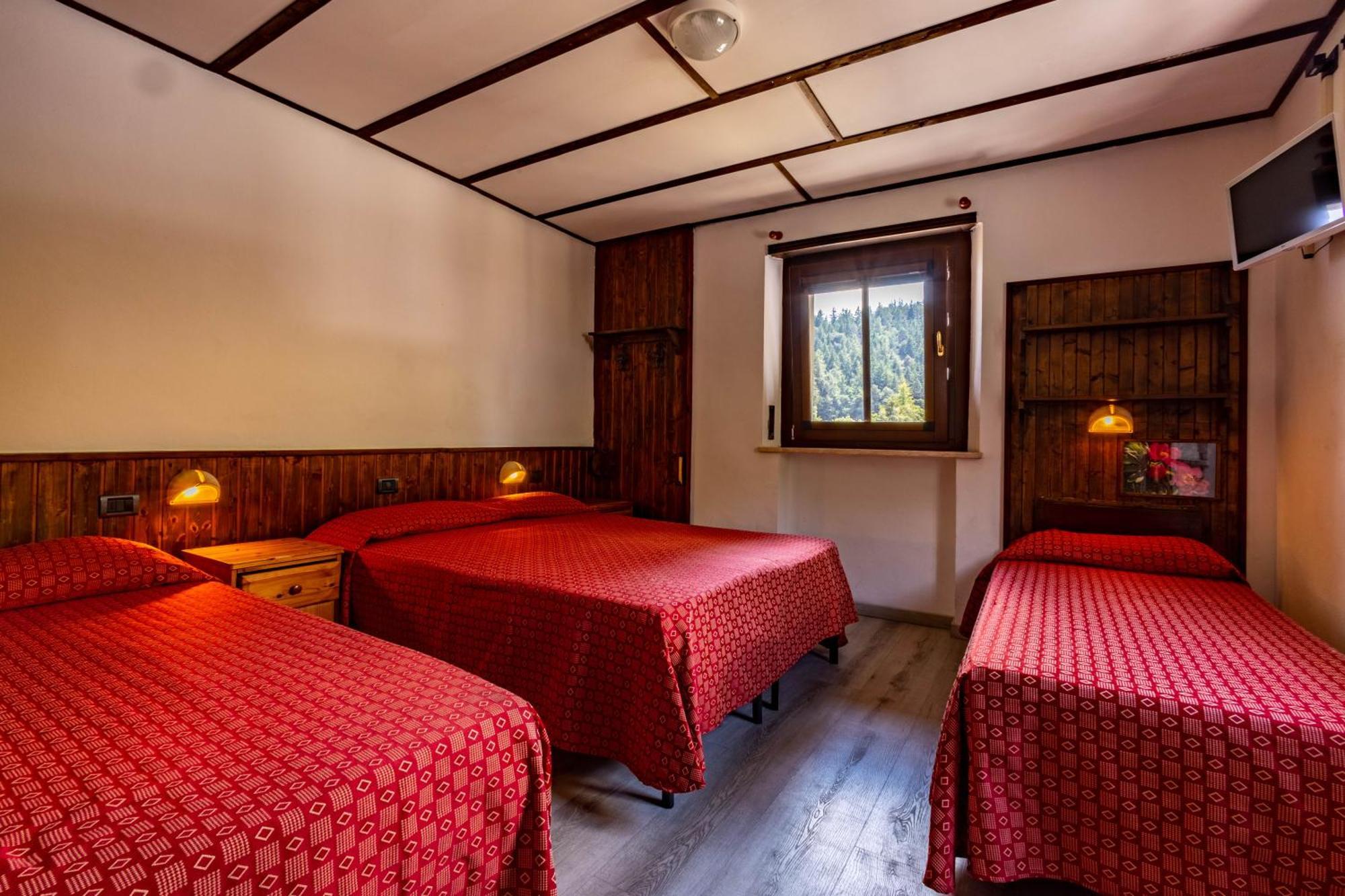 Hotel, Bar & Bistrot Saint Nicolas Gran Paradiso ภายนอก รูปภาพ