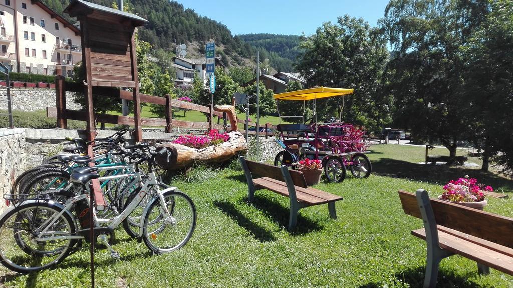 Hotel, Bar & Bistrot Saint Nicolas Gran Paradiso ภายนอก รูปภาพ